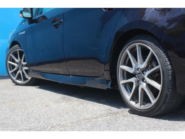 プリウス Sツーリングセレクション・G’s フジツボ4本出しマフラー/ルーフエンドスポイラー/リアスポイラー/Gs18インチアルミ/SDナビ/バックカメラ/ステアリングリモコン/フルセグ/Gsエアロ/ETC/スマートキー/HIDヘッドライト/(33枚目)