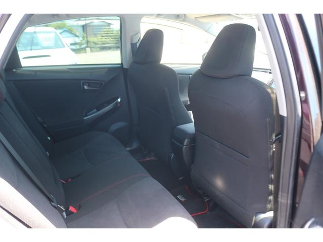 プリウス Sツーリングセレクション・G’s フジツボ4本出しマフラー/ルーフエンドスポイラー/リアスポイラー/Gs18インチアルミ/SDナビ/バックカメラ/ステアリングリモコン/フルセグ/Gsエアロ/ETC/スマートキー/HIDヘッドライト/(37枚目)