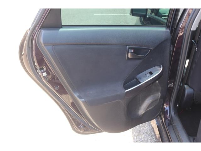 プリウス Sツーリングセレクション・G’s フジツボ4本出しマフラー/ルーフエンドスポイラー/リアスポイラー/Gs18インチアルミ/SDナビ/バックカメラ/ステアリングリモコン/フルセグ/Gsエアロ/ETC/スマートキー/HIDヘッドライト/(41枚目)