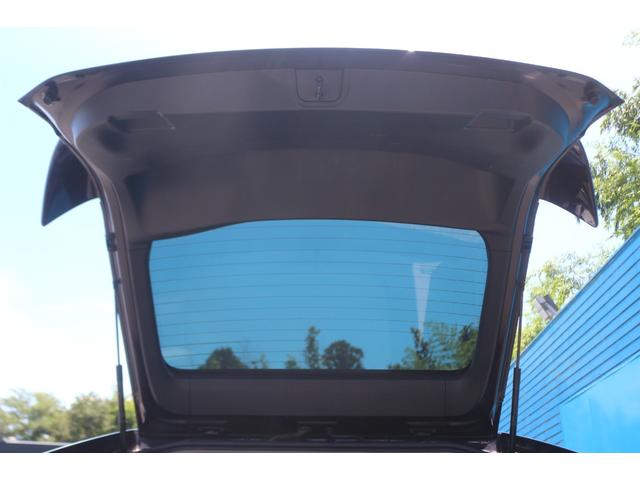 プリウス Sツーリングセレクション・G’s フジツボ4本出しマフラー/ルーフエンドスポイラー/リアスポイラー/Gs18インチアルミ/SDナビ/バックカメラ/ステアリングリモコン/フルセグ/Gsエアロ/ETC/スマートキー/HIDヘッドライト/(44枚目)