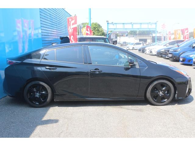 TOYOTA PRIUS A TOURING SELECTION