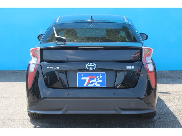 TOYOTA PRIUS A TOURING SELECTION