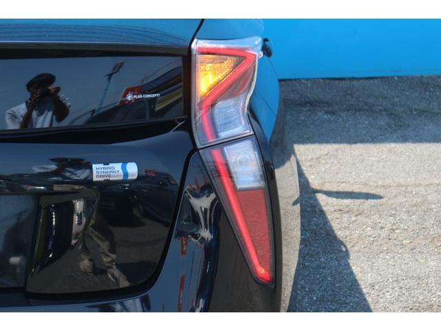 TOYOTA PRIUS A TOURING SELECTION