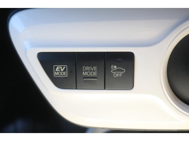 TOYOTA PRIUS A TOURING SELECTION