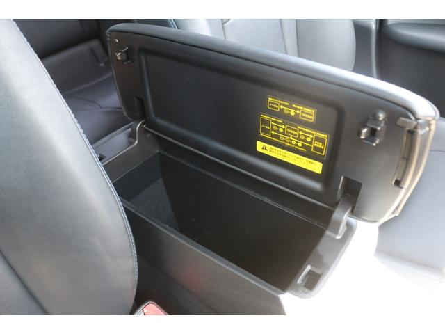 TOYOTA PRIUS A TOURING SELECTION