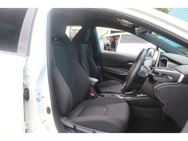 カローラスポーツ ハイブリッドG Z TRDフルエアロ/OP:ドライブモードセレクト/寒冷地PKG/ブラインドスポットモニター/リアクロストラフィックオートブレーキ/純正9型ナビ/バックカメラ/フルセグTV/RAYSホムラ18インチ/(7枚目)