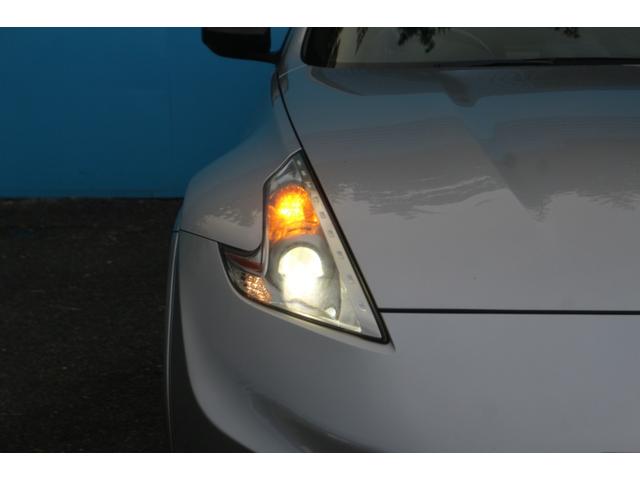 フェアレディZ バージョンニスモ WedSスポーツ19インチアルミ/ニスモ純正マフラー/ローダウン/ハーフレザーシート/ニスモエアロ/メモリーナビ/バックカメラ/Bluetooth接続/オートライト(19枚目)