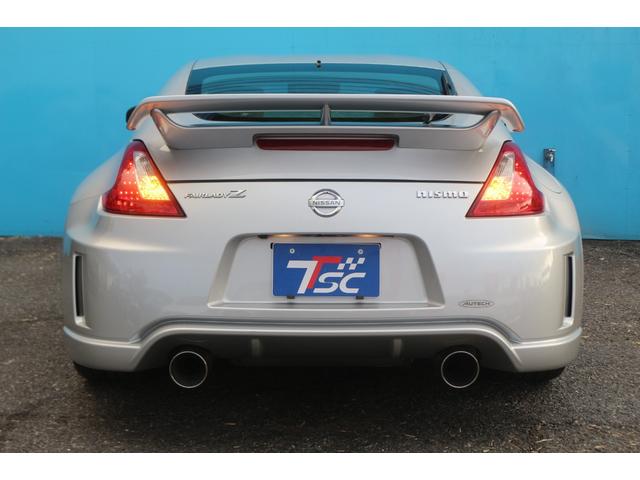 フェアレディZ バージョンニスモ WedSスポーツ19インチアルミ/ニスモ純正マフラー/ローダウン/ハーフレザーシート/ニスモエアロ/メモリーナビ/バックカメラ/Bluetooth接続/オートライト(21枚目)