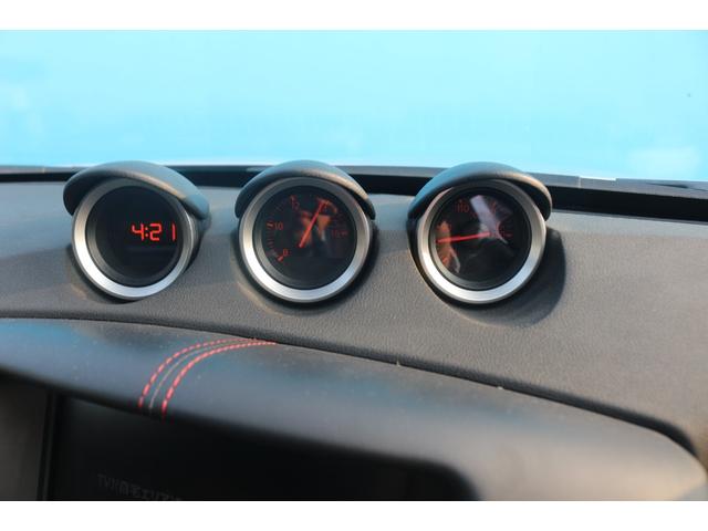 フェアレディZ バージョンニスモ WedSスポーツ19インチアルミ/ニスモ純正マフラー/ローダウン/ハーフレザーシート/ニスモエアロ/メモリーナビ/バックカメラ/Bluetooth接続/オートライト(53枚目)