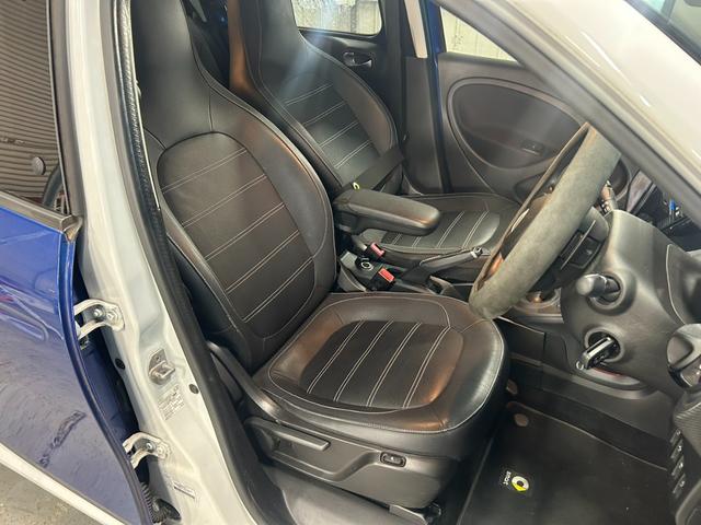 スマートフォーフォー BRABUS スポーツ 正規ディーラー輸入車/ムーンルーフ/JBLツイーター/パナソニック9インチフローティングナビ/バックカメラ/クルーズコントロール/ブラックレザーシート/シートヒーター/ドライブレコーダー/ETC/(7枚目)