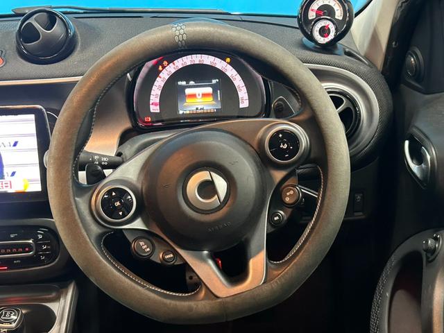 スマートフォーフォー BRABUS スポーツ 正規ディーラー輸入車/ムーンルーフ/JBLツイーター/パナソニック9インチフローティングナビ/バックカメラ/クルーズコントロール/ブラックレザーシート/シートヒーター/ドライブレコーダー/ETC/(45枚目)