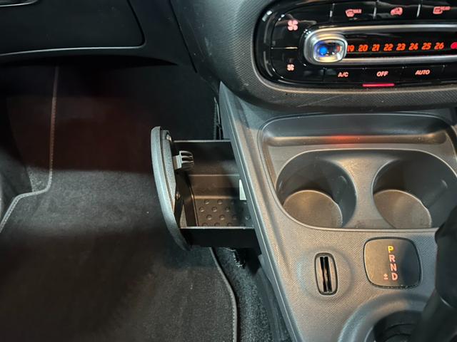 スマートフォーフォー BRABUS スポーツ 正規ディーラー輸入車/ムーンルーフ/JBLツイーター/パナソニック9インチフローティングナビ/バックカメラ/クルーズコントロール/ブラックレザーシート/シートヒーター/ドライブレコーダー/ETC/(62枚目)