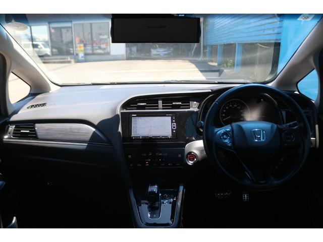 シャトル ハイブリッドZ ホンダセンシング ワンオーナー/ホンダセンシング/ギャザーズ純正ナビ/フルセグTV/バックカメラ/ルーフレール/レーダークルーズコントロール/ハーフレザーシート/シートヒーター/ドライブレコーダー/LEDヘッドライト/(6枚目)