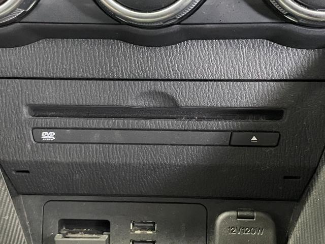 【オプション装備：ＣＤ／ＤＶＤ／地デジＴＶ】ドライブをより楽しむことができますね♪