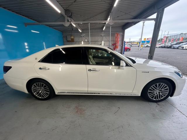 クラウンマジェスタ Fバージョン BSM/衝突軽減システム/クリアランスソナー/アダプティブクルーズコントロール/HDDナビ/バックカメラ/フルセグ視聴/禁煙/革シート/LEDヘッドライト/オートマチックハイビーム(24枚目)