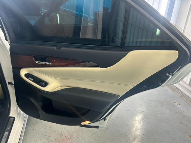 クラウンマジェスタ Fバージョン BSM/衝突軽減システム/クリアランスソナー/アダプティブクルーズコントロール/HDDナビ/バックカメラ/フルセグ視聴/禁煙/革シート/LEDヘッドライト/オートマチックハイビーム(39枚目)