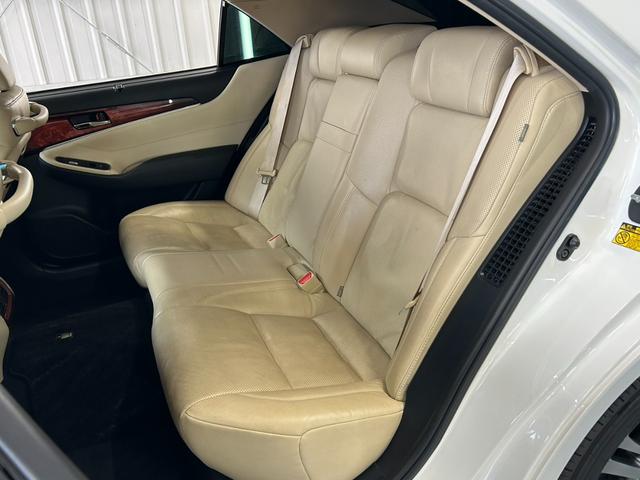 クラウンマジェスタ Fバージョン BSM/衝突軽減システム/クリアランスソナー/アダプティブクルーズコントロール/HDDナビ/バックカメラ/フルセグ視聴/禁煙/革シート/LEDヘッドライト/オートマチックハイビーム(42枚目)