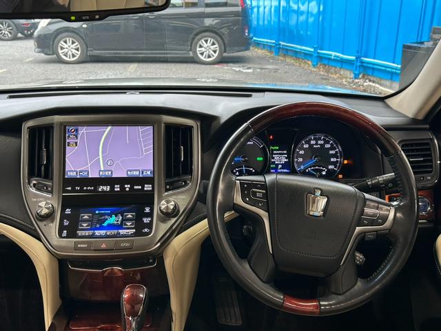 クラウンマジェスタ Fバージョン BSM/衝突軽減システム/クリアランスソナー/アダプティブクルーズコントロール/HDDナビ/バックカメラ/フルセグ視聴/禁煙/革シート/LEDヘッドライト/オートマチックハイビーム(45枚目)