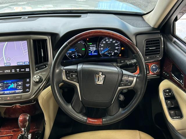 クラウンマジェスタ Fバージョン BSM/衝突軽減システム/クリアランスソナー/アダプティブクルーズコントロール/HDDナビ/バックカメラ/フルセグ視聴/禁煙/革シート/LEDヘッドライト/オートマチックハイビーム(46枚目)