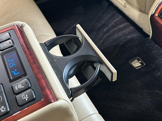 クラウンマジェスタ Fバージョン BSM/衝突軽減システム/クリアランスソナー/アダプティブクルーズコントロール/HDDナビ/バックカメラ/フルセグ視聴/禁煙/革シート/LEDヘッドライト/オートマチックハイビーム(69枚目)