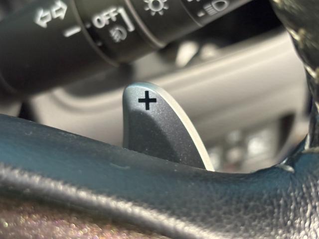 マニュアルモードでパドルシフト付きとなります。