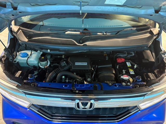 エンジンルームも綺麗な状態となっております。