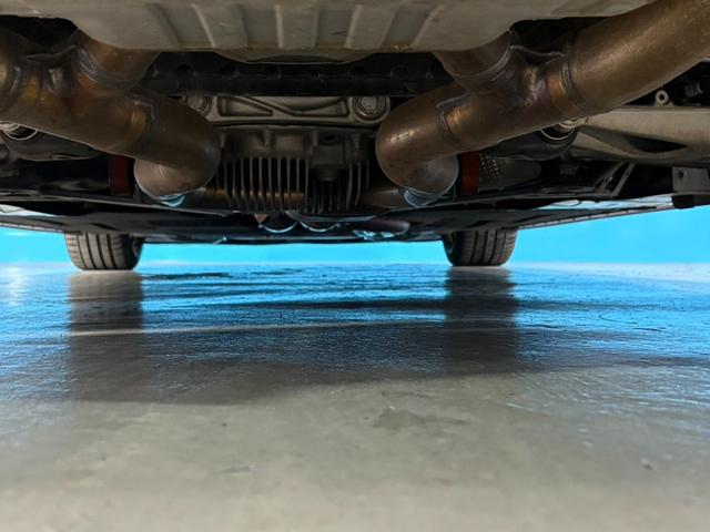 M4 M4クーペ 41,000km時DCTメカトロニクスユニット交換済/OP:ツインスポークブラック塗装鍛造19インチホイール/社外エアロ(F・S・R)/カーボンリアスポイラー/キドニーブラックグリル/ブラックレザー/(35枚目)