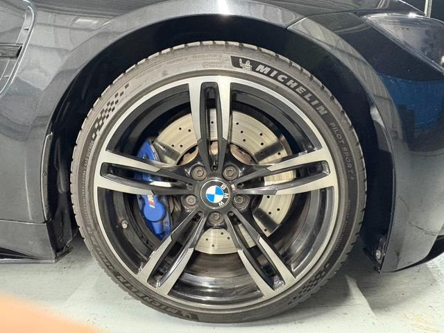 M4 M4クーペ 41,000km時DCTメカトロニクスユニット交換済/OP:ツインスポークブラック塗装鍛造19インチホイール/社外エアロ(F・S・R)/カーボンリアスポイラー/キドニーブラックグリル/ブラックレザー/(38枚目)