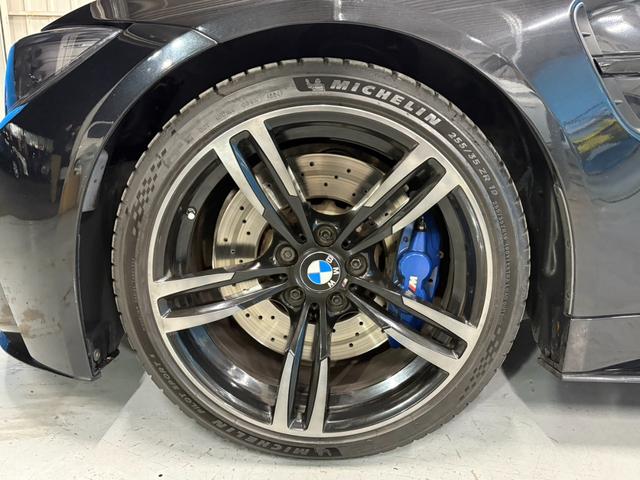 M4 M4クーペ 41,000km時DCTメカトロニクスユニット交換済/OP:ツインスポークブラック塗装鍛造19インチホイール/社外エアロ(F・S・R)/カーボンリアスポイラー/キドニーブラックグリル/ブラックレザー/(39枚目)