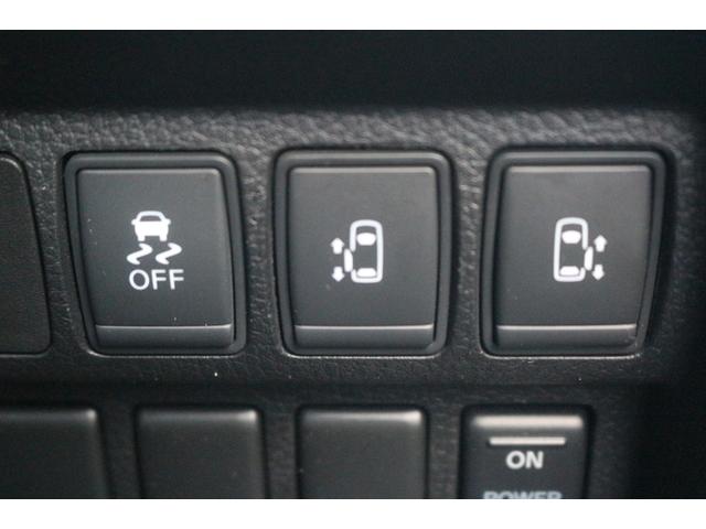 エルグランド 250ハイウェイスターS 後期型/禁煙/両側パワスラ/衝突軽減ブレーキ/レーダークルーズコントロール/クリアランスソナー/ブラインドスポットモニター/バックカメラ/Bluetooth接続/ETC/ドライブレコーダー(11枚目)