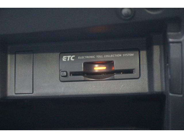 フーガハイブリッド ベースグレード　後期型／黒本革パワーシート／ＢＯＳＥサウンド／全周囲カメラ／ブラインドスポットモニター／レーダークルーズコントロール／オットマン／シートエアコン／コーナーセンサー／フルセグ／純正１８インチＡＷ／ＥＴＣ（64枚目）