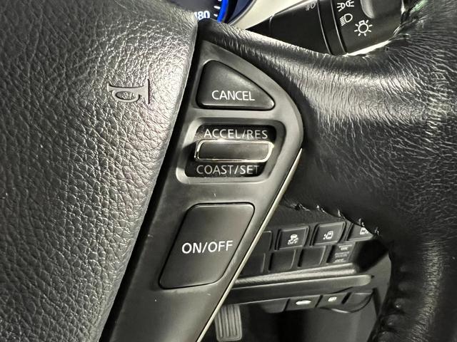 嬉しいレーダークルーズコントロール付き！高速道路もストレスなく楽しめます。