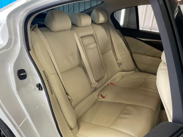 【禁煙車】タバコや芳香剤、ペットなどの気になる匂いはなく、清潔感のある車内となっております♪