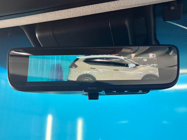 アルファードハイブリッド ＳＲ　Ｃパッケージ　禁煙／モデリスタフルエアロ／ツインムーンルーフ／デジタルインナーミラー／３眼ＬＥＤヘッドライト／１２インチ後席モニター／１０インチナビゲーション／黒革シート／純正１７ＡＷ／ＡＣＣ／衝突軽減ブレーキ（11枚目）