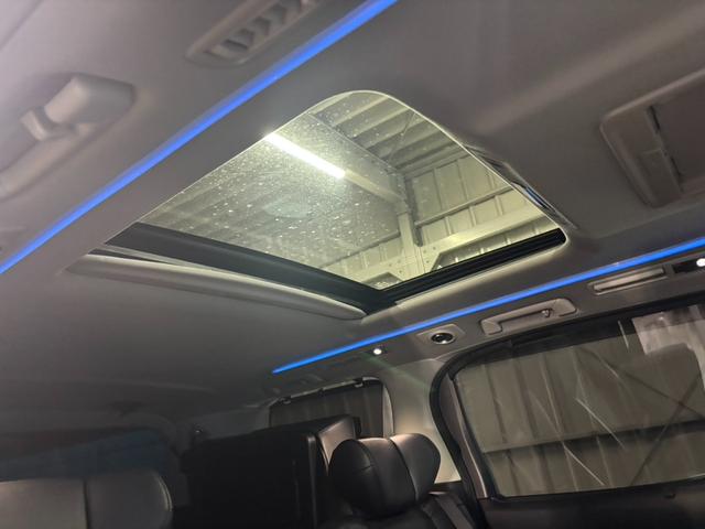 アルファードハイブリッド ＳＲ　Ｃパッケージ　禁煙／モデリスタフルエアロ／ツインムーンルーフ／デジタルインナーミラー／３眼ＬＥＤヘッドライト／１２インチ後席モニター／１０インチナビゲーション／黒革シート／純正１７ＡＷ／ＡＣＣ／衝突軽減ブレーキ（12枚目）