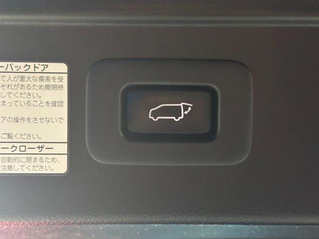 アルファードハイブリッド ＳＲ　Ｃパッケージ　禁煙／モデリスタフルエアロ／ツインムーンルーフ／デジタルインナーミラー／３眼ＬＥＤヘッドライト／１２インチ後席モニター／１０インチナビゲーション／黒革シート／純正１７ＡＷ／ＡＣＣ／衝突軽減ブレーキ（19枚目）