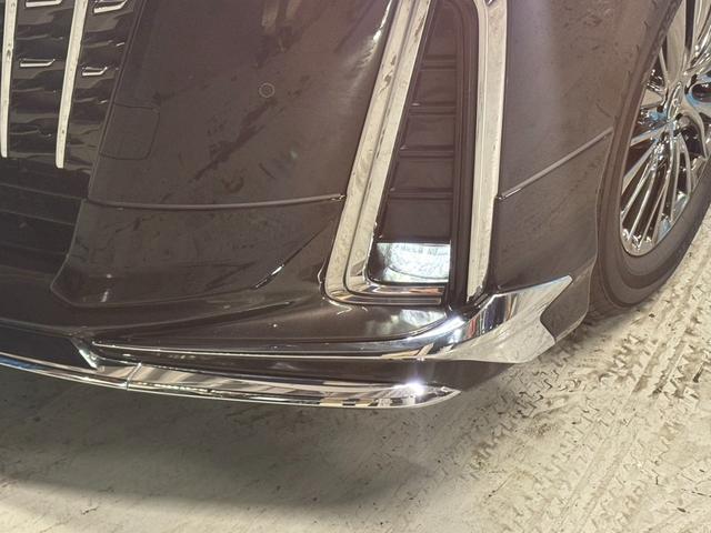 アルファードハイブリッド ＳＲ　Ｃパッケージ　禁煙／モデリスタフルエアロ／ツインムーンルーフ／デジタルインナーミラー／３眼ＬＥＤヘッドライト／１２インチ後席モニター／１０インチナビゲーション／黒革シート／純正１７ＡＷ／ＡＣＣ／衝突軽減ブレーキ（25枚目）