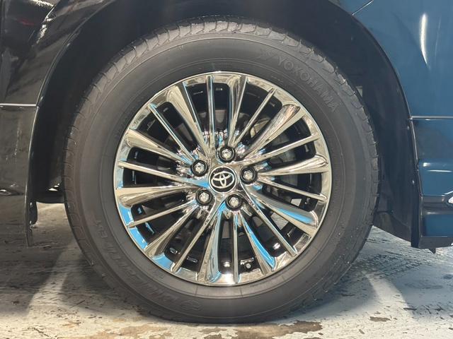 アルファードハイブリッド ＳＲ　Ｃパッケージ　禁煙／モデリスタフルエアロ／ツインムーンルーフ／デジタルインナーミラー／３眼ＬＥＤヘッドライト／１２インチ後席モニター／１０インチナビゲーション／黒革シート／純正１７ＡＷ／ＡＣＣ／衝突軽減ブレーキ（28枚目）