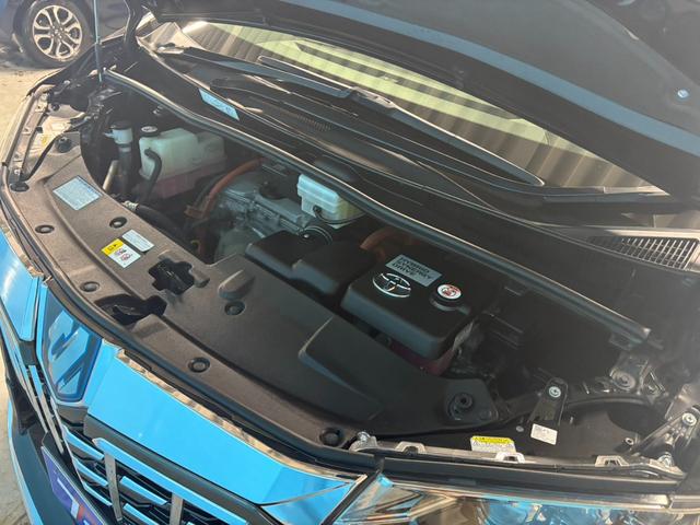 アルファードハイブリッド ＳＲ　Ｃパッケージ　禁煙／モデリスタフルエアロ／ツインムーンルーフ／デジタルインナーミラー／３眼ＬＥＤヘッドライト／１２インチ後席モニター／１０インチナビゲーション／黒革シート／純正１７ＡＷ／ＡＣＣ／衝突軽減ブレーキ（60枚目）