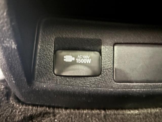 アルファードハイブリッド ＳＲ　Ｃパッケージ　禁煙／モデリスタフルエアロ／ツインムーンルーフ／デジタルインナーミラー／３眼ＬＥＤヘッドライト／１２インチ後席モニター／１０インチナビゲーション／黒革シート／純正１７ＡＷ／ＡＣＣ／衝突軽減ブレーキ（72枚目）