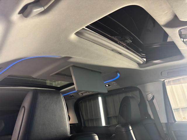 アルファードハイブリッド ＳＲ　Ｃパッケージ　禁煙／モデリスタフルエアロ／ツインムーンルーフ／デジタルインナーミラー／３眼ＬＥＤヘッドライト／１２インチ後席モニター／１０インチナビゲーション／黒革シート／純正１７ＡＷ／ＡＣＣ／衝突軽減ブレーキ（77枚目）