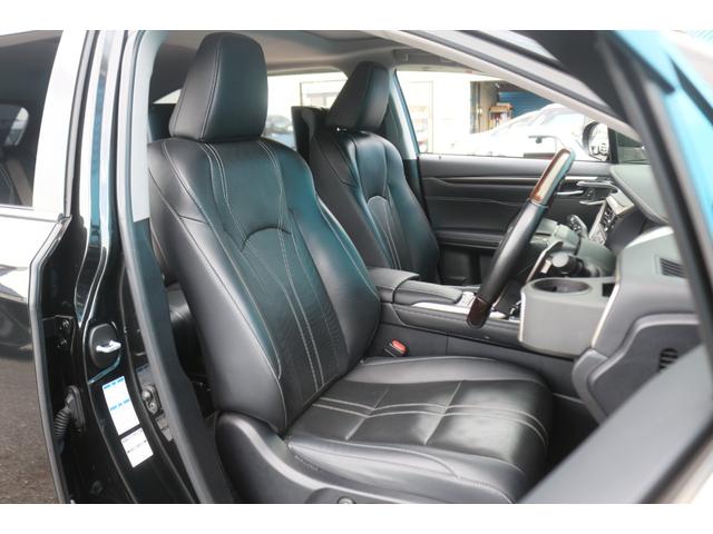 【フルレザーシート】高級感あるレザーシートで御座います♪清潔感しっかり保たれております♪