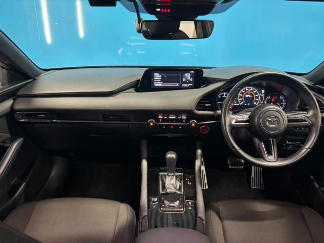 ＭＡＺＤＡ３ファストバック ＸＤプロアクティブ　ＯＰ：３６０度セーフティパッケージ／ＯＰ：ＤＶＤ・ＣＤ・フルセグＴＶキット／１オーナー／８．８インチマツダコネクトナビ／ヘッドアップディスプレイ／レーダークルーズ／ブラインドスポットモニター／ＥＴＣ／（6枚目）