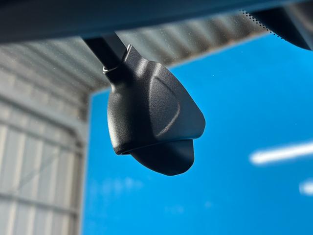 ＭＡＺＤＡ３ファストバック ＸＤプロアクティブ　ＯＰ：３６０度セーフティパッケージ／ＯＰ：ＤＶＤ・ＣＤ・フルセグＴＶキット／１オーナー／８．８インチマツダコネクトナビ／ヘッドアップディスプレイ／レーダークルーズ／ブラインドスポットモニター／ＥＴＣ／（12枚目）