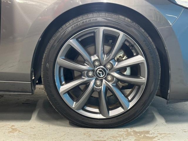 ＭＡＺＤＡ３ファストバック ＸＤプロアクティブ　ＯＰ：３６０度セーフティパッケージ／ＯＰ：ＤＶＤ・ＣＤ・フルセグＴＶキット／１オーナー／８．８インチマツダコネクトナビ／ヘッドアップディスプレイ／レーダークルーズ／ブラインドスポットモニター／ＥＴＣ／（30枚目）