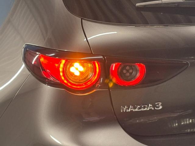 ＭＡＺＤＡ３ファストバック ＸＤプロアクティブ　ＯＰ：３６０度セーフティパッケージ／ＯＰ：ＤＶＤ・ＣＤ・フルセグＴＶキット／１オーナー／８．８インチマツダコネクトナビ／ヘッドアップディスプレイ／レーダークルーズ／ブラインドスポットモニター／ＥＴＣ／（35枚目）