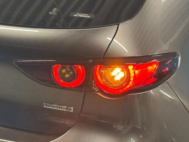 ＭＡＺＤＡ３ファストバック ＸＤプロアクティブ　ＯＰ：３６０度セーフティパッケージ／ＯＰ：ＤＶＤ・ＣＤ・フルセグＴＶキット／１オーナー／８．８インチマツダコネクトナビ／ヘッドアップディスプレイ／レーダークルーズ／ブラインドスポットモニター／ＥＴＣ／（36枚目）