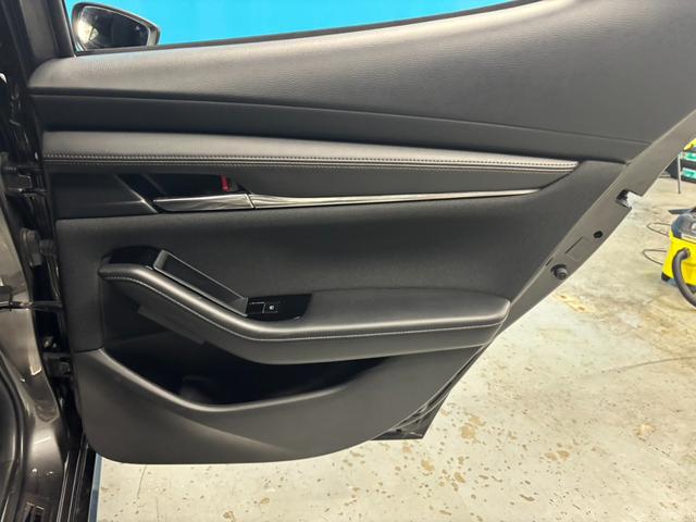 ＭＡＺＤＡ３ファストバック ＸＤプロアクティブ　ＯＰ：３６０度セーフティパッケージ／ＯＰ：ＤＶＤ・ＣＤ・フルセグＴＶキット／１オーナー／８．８インチマツダコネクトナビ／ヘッドアップディスプレイ／レーダークルーズ／ブラインドスポットモニター／ＥＴＣ／（38枚目）