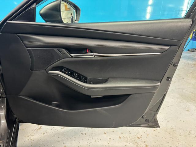 ＭＡＺＤＡ３ファストバック ＸＤプロアクティブ　ＯＰ：３６０度セーフティパッケージ／ＯＰ：ＤＶＤ・ＣＤ・フルセグＴＶキット／１オーナー／８．８インチマツダコネクトナビ／ヘッドアップディスプレイ／レーダークルーズ／ブラインドスポットモニター／ＥＴＣ／（39枚目）