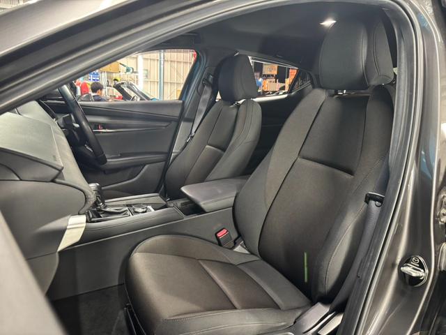 ＭＡＺＤＡ３ファストバック ＸＤプロアクティブ　ＯＰ：３６０度セーフティパッケージ／ＯＰ：ＤＶＤ・ＣＤ・フルセグＴＶキット／１オーナー／８．８インチマツダコネクトナビ／ヘッドアップディスプレイ／レーダークルーズ／ブラインドスポットモニター／ＥＴＣ／（42枚目）